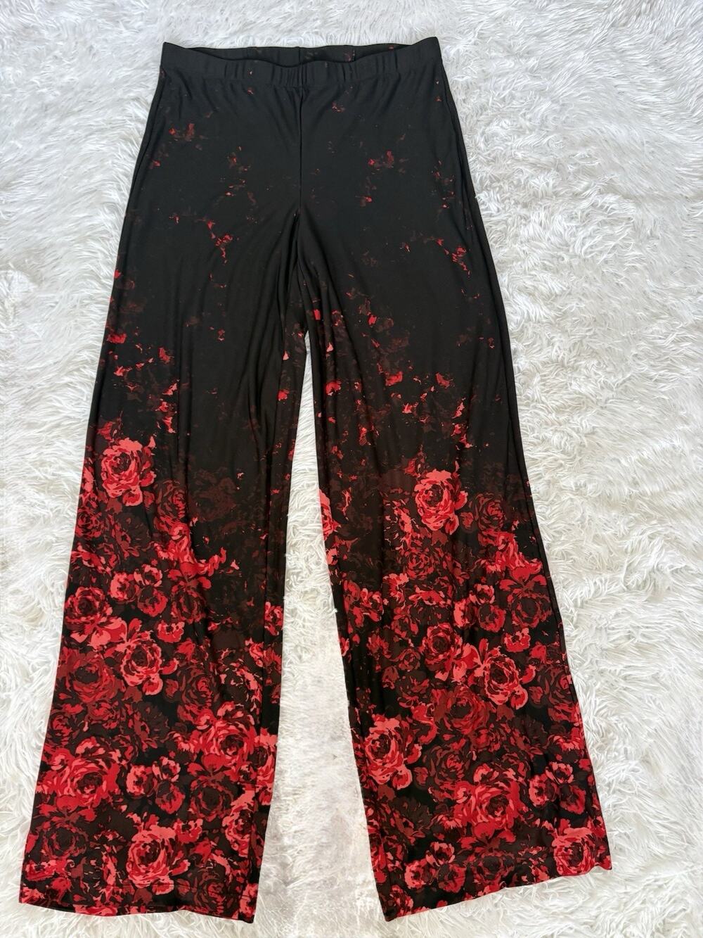 Kelly And Diane Women’s 6 Black W/red Flowers Wide Leg Soft Waist Pants. Great